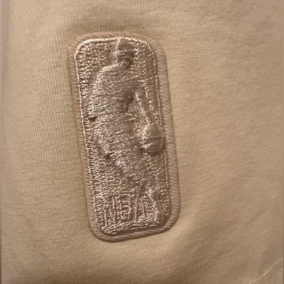 Philadelphia 76ers Pro Standard Luxe Cream Boxy Crop Top NWT - Picture 8 of 10